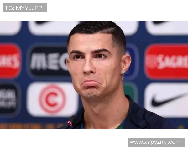 足球明星指人究竟是哪个足球巨星引发了球迷热议与关注